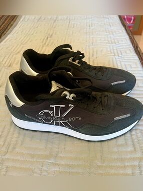 Calvin Klein Jeans Black & Silver Low-Top Sneakers